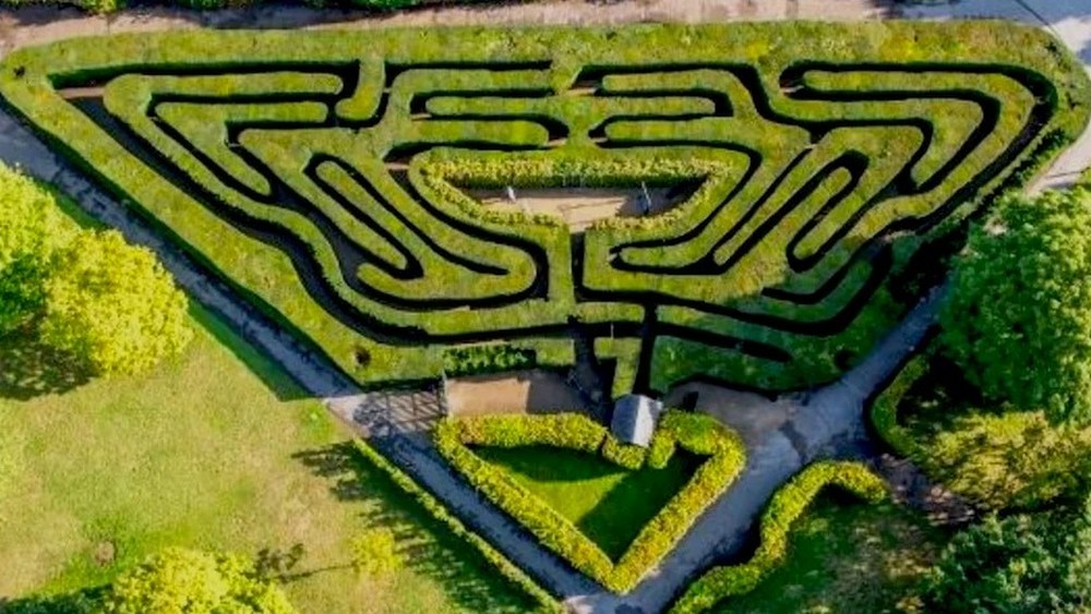 Aerial view of Hampton Court Maze